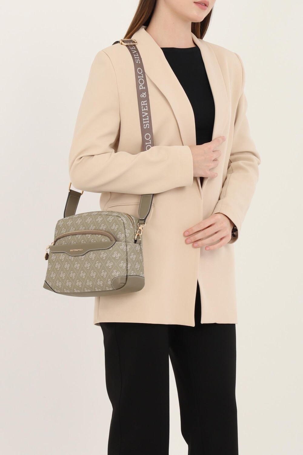 Silver&Polo 1201 Yesil – дамска чанта в зелено Дамска чанта Silver&Polo 1201 Yesil – зелена елегантна чанта с дълга дръжка