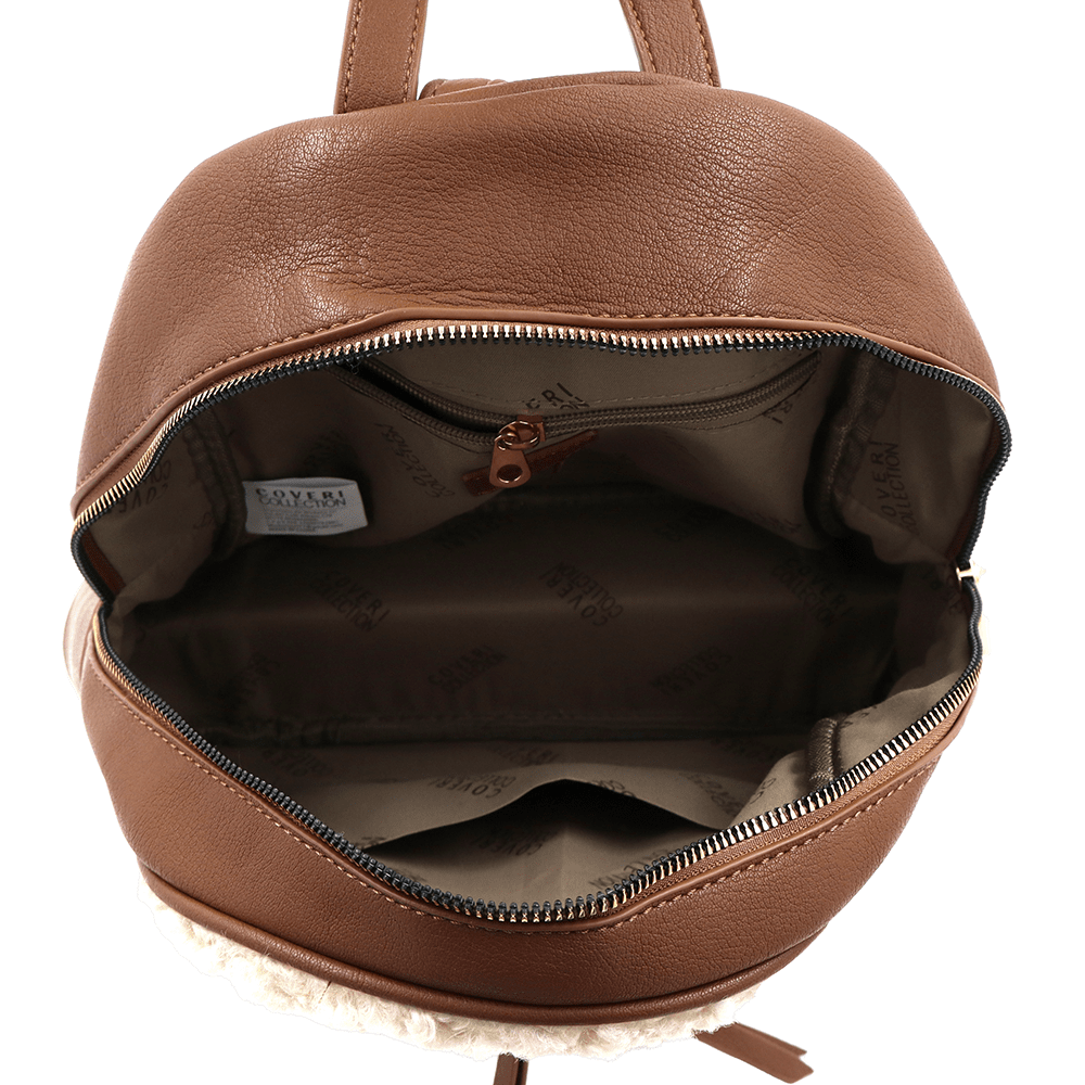 Елегантна дамска раница Coveri Collection с пухкав ефект – бежово 3 Елегантна дамска раница в бежово – модерна ежедневна раница от еко кожа с функционален дизайн