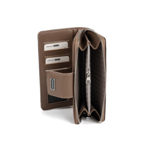 Silver & Polo SP928 Kahve-Nix Vizon 4 Дамско портмоне Silver & Polo SP928 в цвят кафе с монограм и метална емблема.
