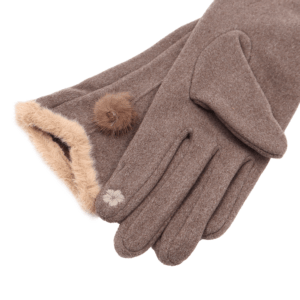Дамски ръкавици с пух – светло кафяви 1 Дамски зимни ръкавици в кафяв цвят с пухена подплата – топли и удобни