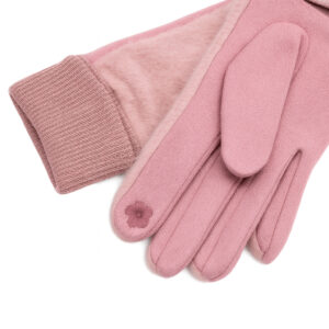 Зимни дамски ръкавици – розови 1 Розови дамски зимни ръкавици от мек материал – топли и удобни за ежедневна употреба.