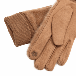 Зимни дамски ръкавици – светло кафяви, меки и удобни 1 Кафяви дамски зимни ръкавици от мек материал – топли и удобни за ежедневна употреба.