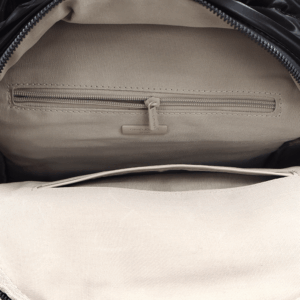 Стилна дамска раница David Jones 2 Черна дамска раница David Jones от плат – модерна ежедневна платнена раница с преден джоб