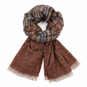 Топъл зимен шал в керемидено кафяв цвят – мек дамски шал за студено време