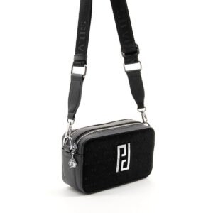 Черна дамска чанта Silver & Polo с регулируема презрамка и предно лого – елегантна ежедневна чанта.