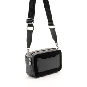 Черна дамска чанта Silver & Polo с регулируема презрамка и предно лого – елегантна ежедневна чанта.