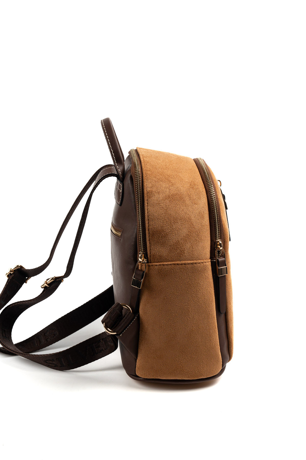 Silver & Polo TABA-MAT KAHVE 2 Дамска раница Silver & Polo от тъмно кафяво-карамелен велур и еко кожа със златисти ципове – стилна ежедневна раница за жени.