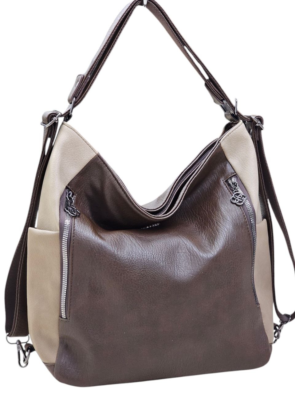 Дамска чанта 2 в 1 Vedis – чанта и раница от еко кожа Българско производство Кафе Дамска чанта 2 в 1 Vedis в черно и бежово с регулируема презрамка