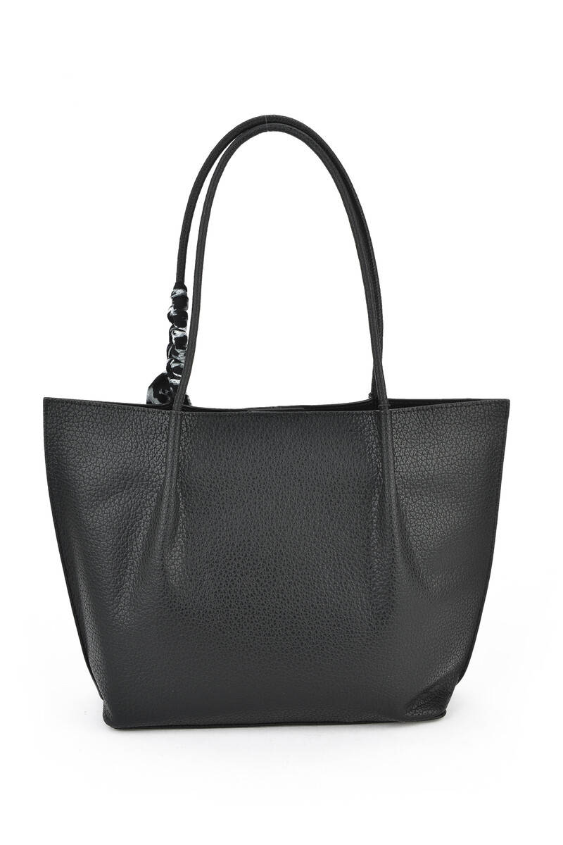 Чанта vshine 3093 2 Черна дамска чанта тип тоут с декоративен шал и дълги дръжки