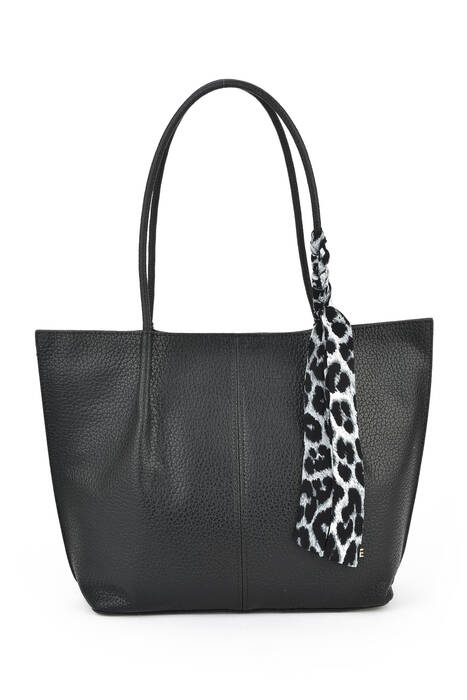 Чанта vshine 3093 Черна дамска чанта тип тоут с декоративен шал и дълги дръжки