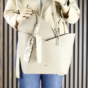 Дамска кожена чанта тип tote в цвят визон от естествена кожа с къси дръжки