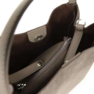 Дамска чанта от естествена кожа – цвят визон, елегантен модел през рамо Дамска чанта от естествена кожа цвят визон, модел за носене през рамо с дълга презрамка