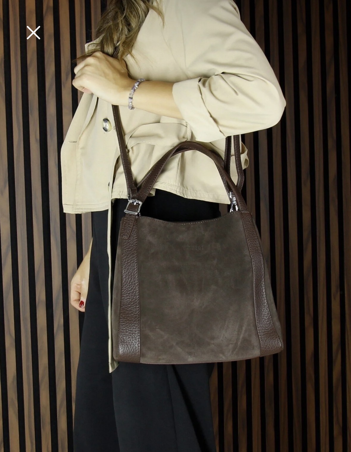 Дамска чанта от естествена кожа – тъмнокафява, елегантен модел през рамо Дамска чанта от естествена кожа тъмнокафява, модел за носене през рамо с дълга презрамка