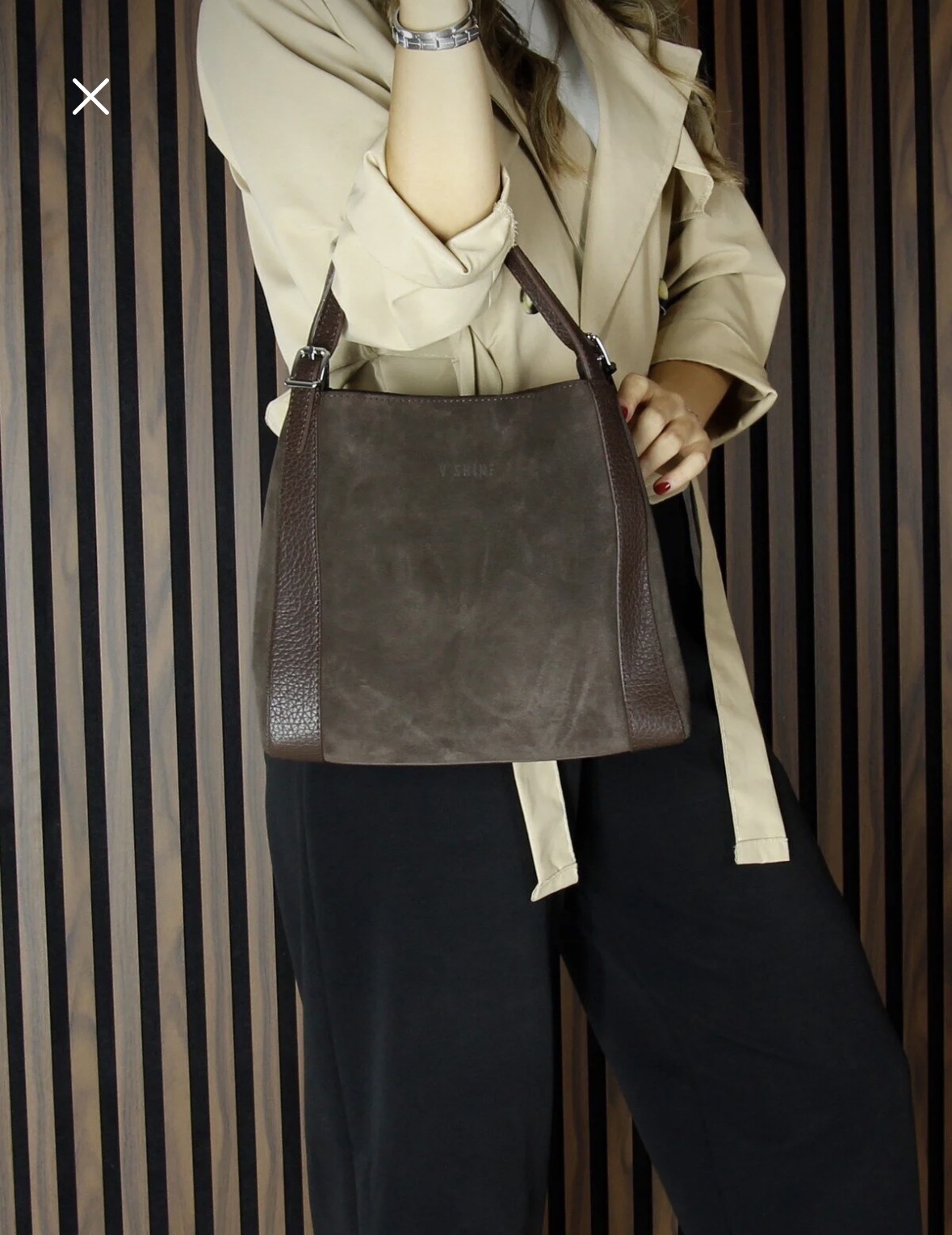 Дамска чанта от естествена кожа – тъмнокафява, елегантен модел през рамо Дамска чанта от естествена кожа тъмнокафява, модел за носене през рамо с дълга презрамка