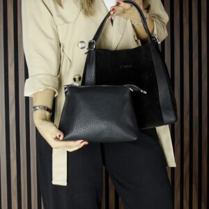 Черна дамска чанта от естествен велур с къси дръжки и дълга презрамка