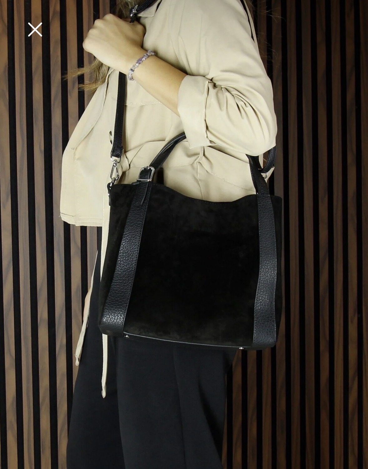 Черна дамска чанта от естествен велур с дръжки черна дамска чанта от естествен велур с дръжки и дълга презрамка