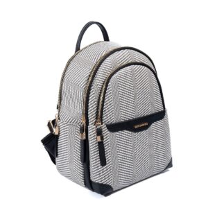 Дамска раница в черно-бял цвят с кожени детайли