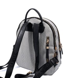 Дамска раница в черно-бял цвят с кожени детайли