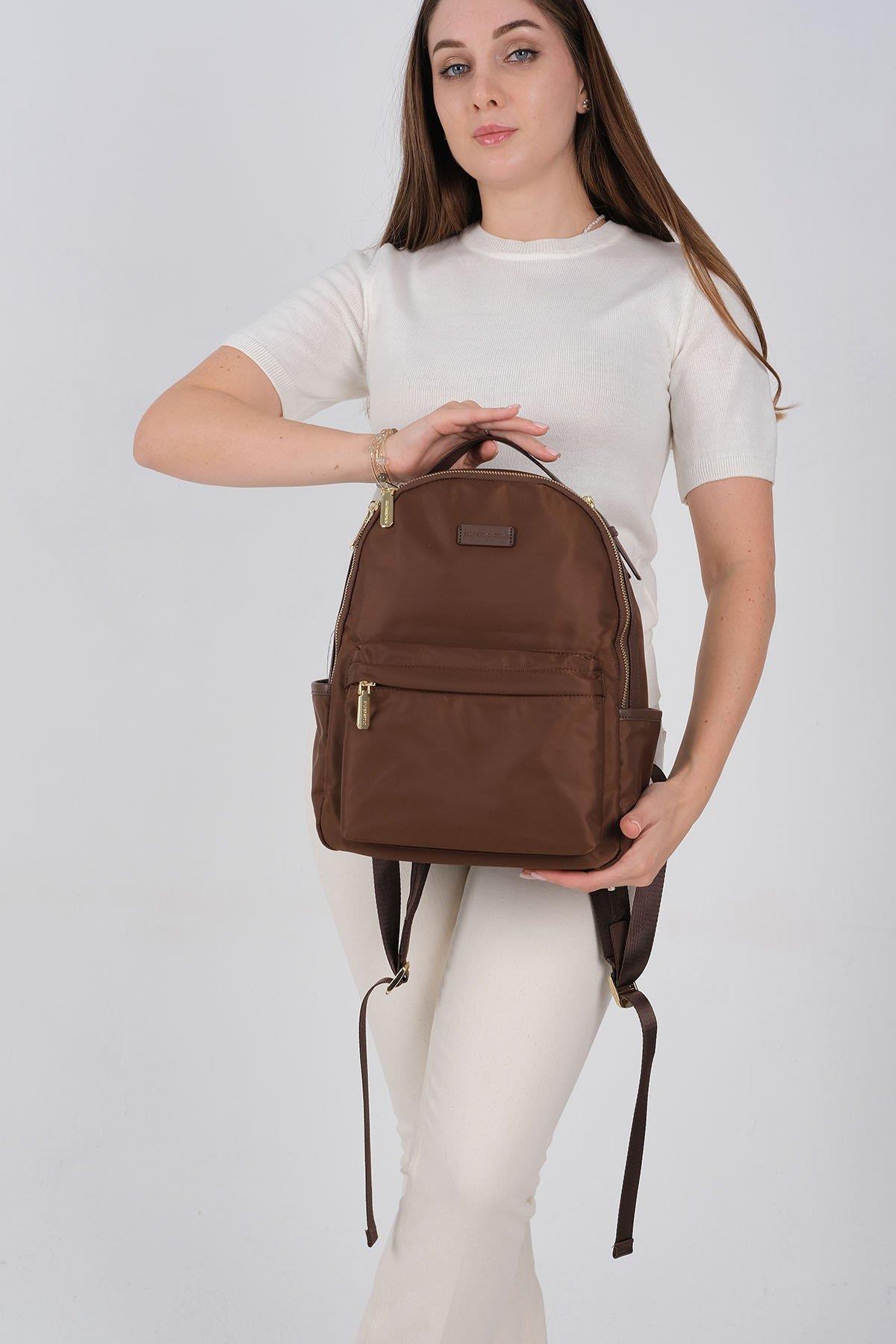 Silver & Polo SP1206 Kadın Sırt Çantası Kahve 2 Дамска раница Silver & Polo SP1206 кафява – елегантна кожена раница за ежедневие