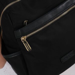 Дамска раница Silver & Polo черна – елегантна градска раница с ципове и регулируеми презрамки
