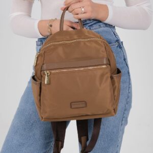 Дамска раница Silver & Polo тютюнев цвят – елегантна градска раница с ципове и регулируеми презрамки