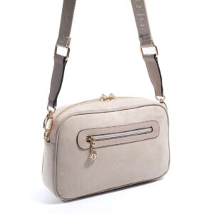 дамска бежова чанта през рамо велур модел SP1094