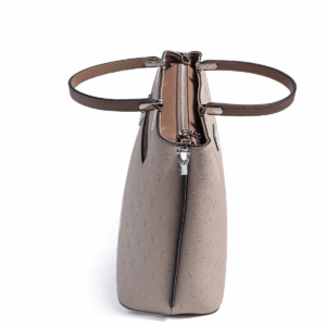 Дамска бежова чанта от еко кожа с къси дръжки елегантен модел SP924