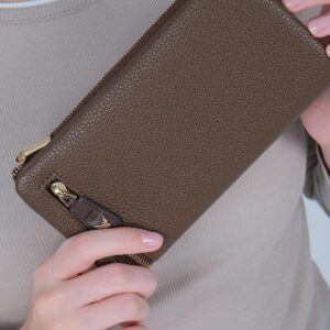 Дамско портмоне Silver & Polo SP1196 от еко кожа с цип в кафяв цвят