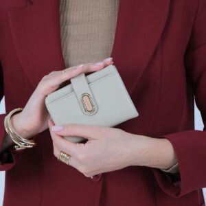 Дамски кожен портфейл Silver & Polo SP1199 с цип – бежов цвят