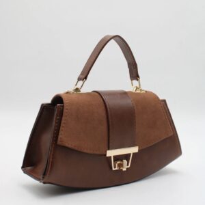 Малка дамска чанта светло кафява Малка дамска чанта светло кафява – елегантна дамска чанта с къса дръжка