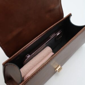 Малка дамска чанта светло кафява