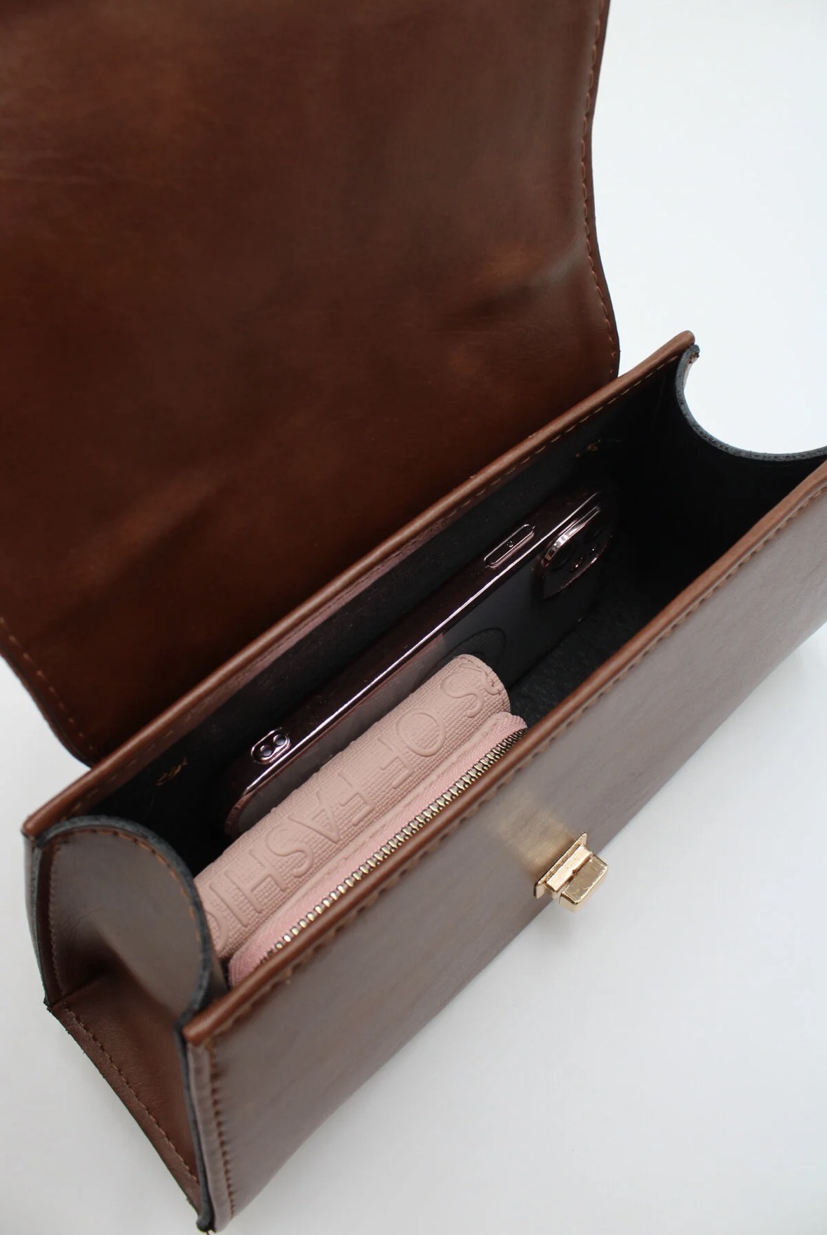 Малка дамска чанта светло кафява