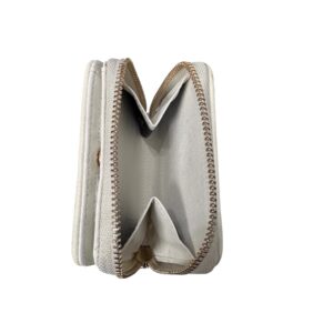 Малко дамско портмоне от еко кожа в бежов цвят с цип и златисто лого