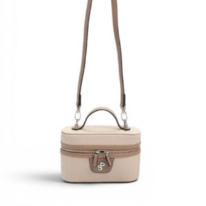 Бежова дамска чанта Silver&Polo от еко кожа с елегантен дизайн и регулируема презрамка.