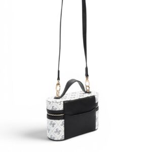 Черно-бяла дамска чанта Silver&Polo от еко кожа с елегантен дизайн и регулируема презрамка.