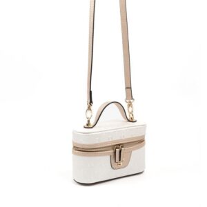 Седефена дамска чанта Silver&Polo от еко кожа с елегантен дизайн и регулируема презрамка.