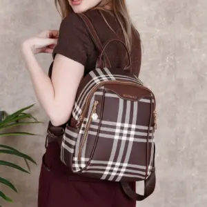 Дамска раница SILVER&POLO тъмно кафяво каре от фолирана еко кожа