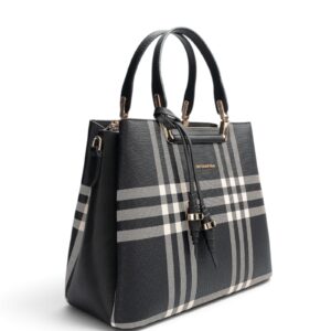 Дамска чанта SILVER&POLO черно каре от фолирана еко кожа