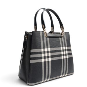 Дамска чанта SILVER&POLO черно каре от фолирана еко кожа