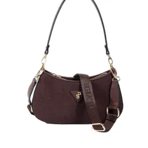 SP1251 Kadın Omuz Çantası Süet Kahve - Kahve SP1251-M12 4 Тъмнокафява дамска чанта Silver&Polo от еко велур с къса дръжка и златисти метални елементи